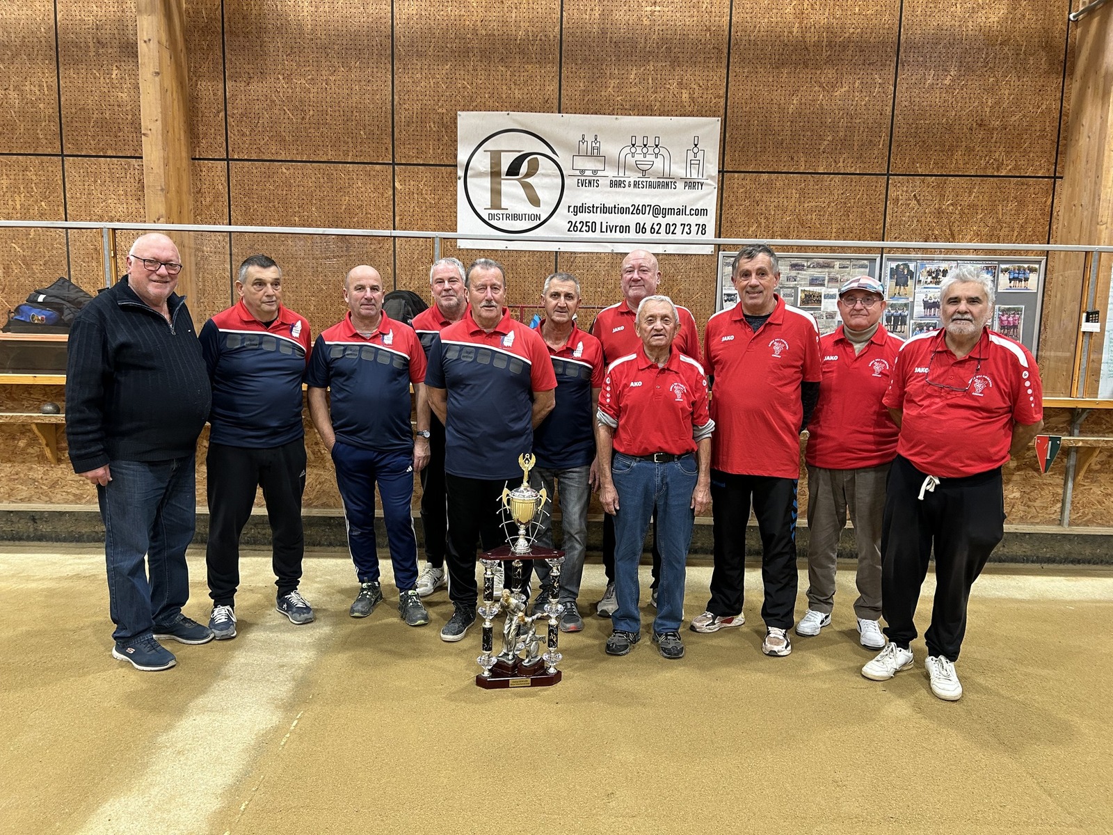 L'équipe du président Yvan Dard remporte le Challenge "Oscar et Lapin"